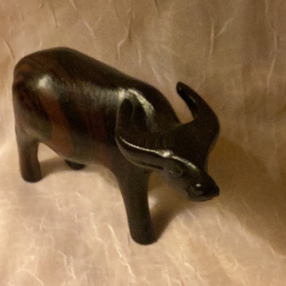 Small wildebeest Statue Wooden Statue Vintage - Picture 2 of 10